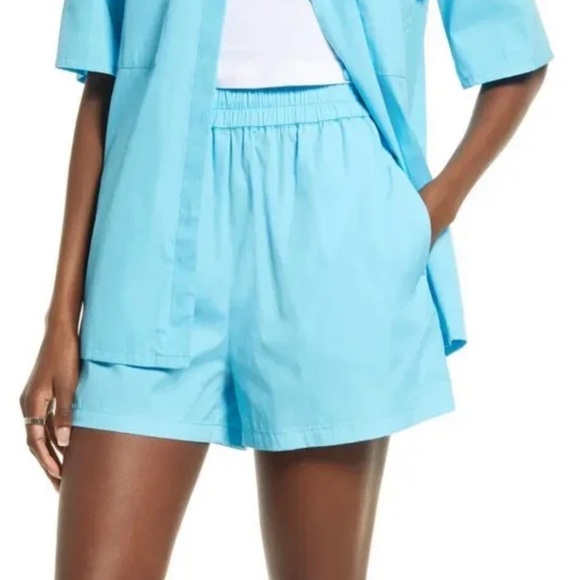 Nordstrom Pants - Nordstrom Blue Lightweight High Rise Shorts Pockets 2022 Size Small Beach S NEW‎